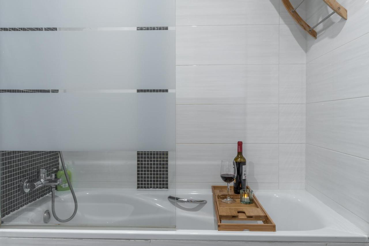 Tuguest Postigo I Catedral Apartment - Free Parking Granada Buitenkant foto